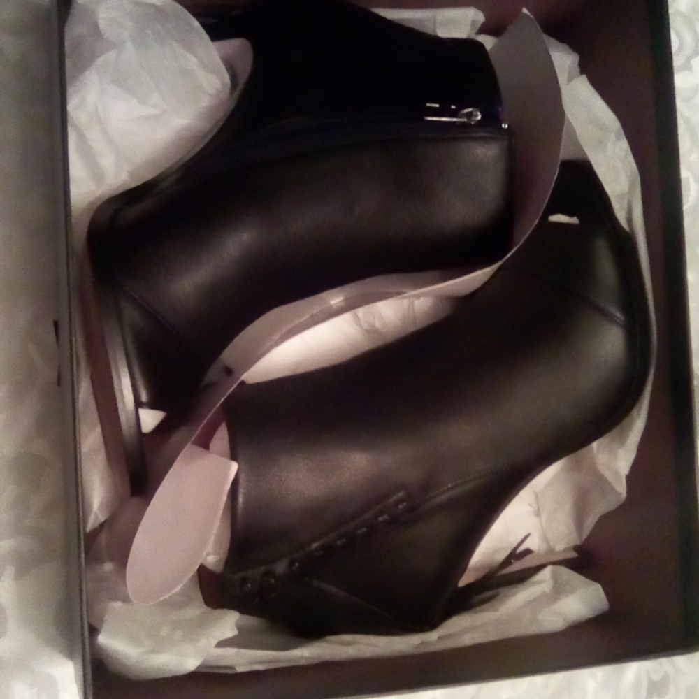 Coach Women's Shoe's